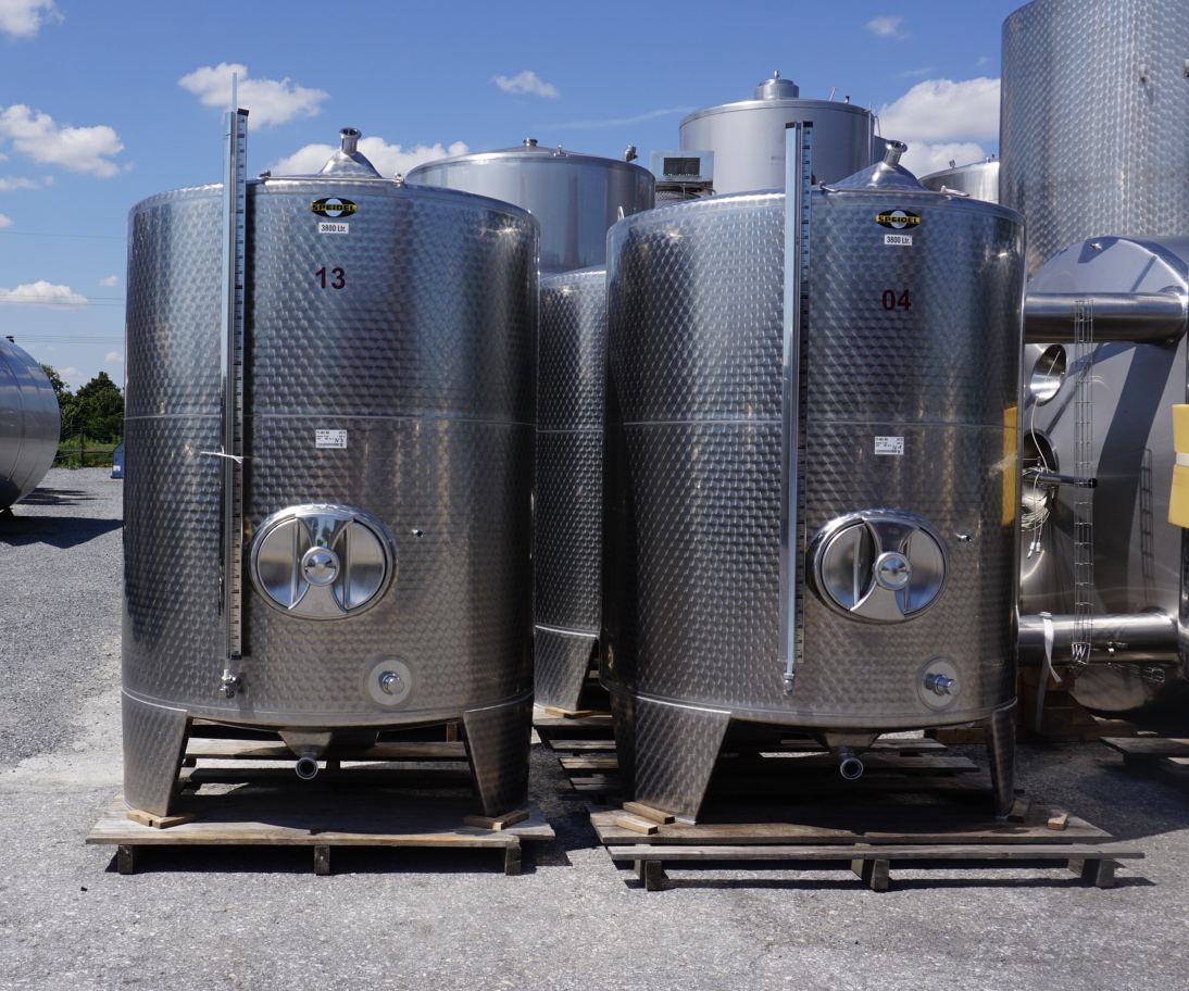 Behälter 3.800 Liter aus V2A, einwandig