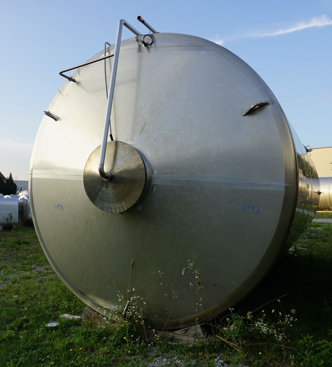 Behälter 50.000 Liter aus V2A, isoliert