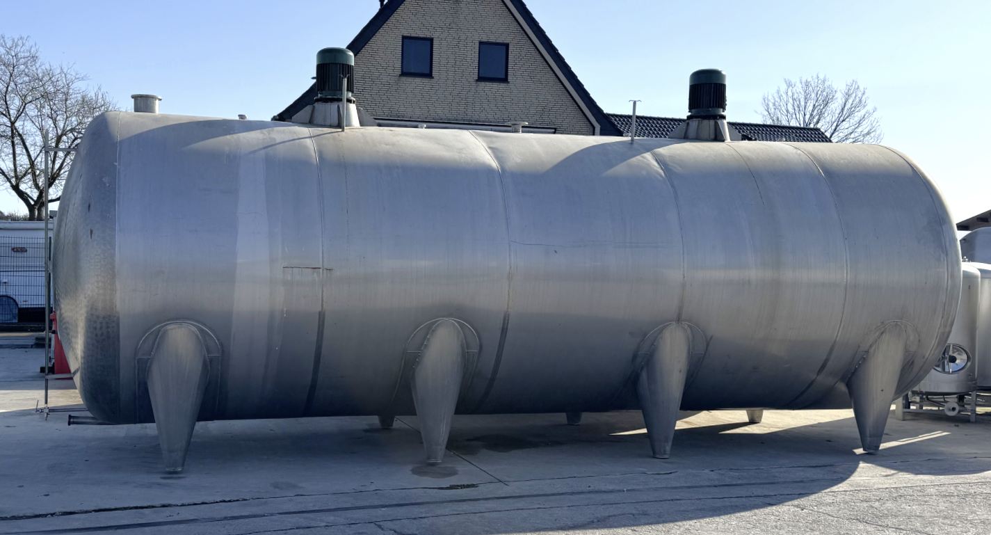 Behälter 42.000 Liter aus V2A einwandig, gebraucht