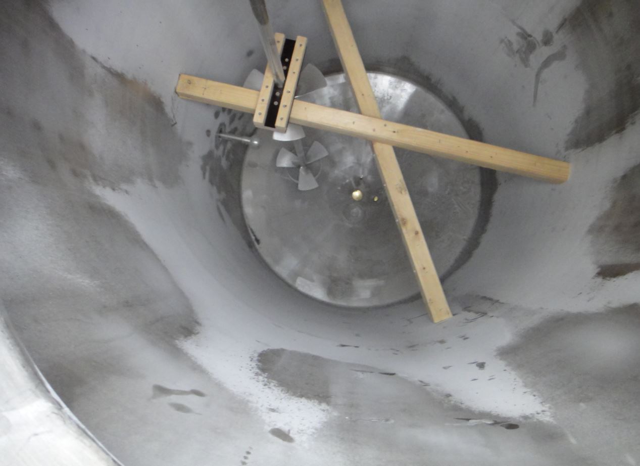 Behälter 3.200 Liter aus V2A, gebraucht, 
temperierbar, isoliert