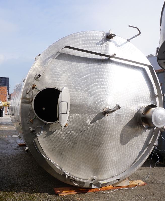 Behälter 26.000 Liter aus V2A einwandig, gebraucht