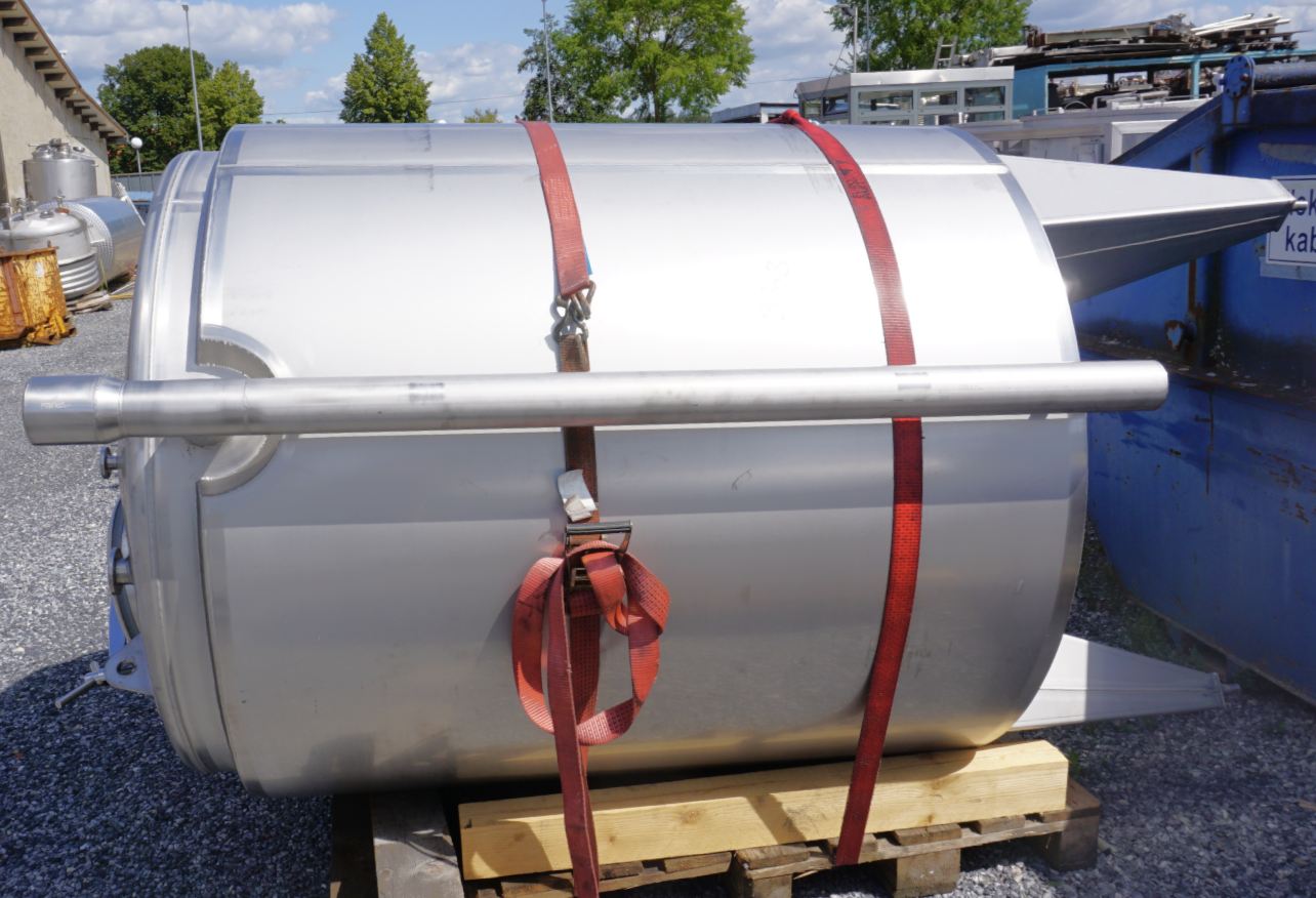 Behälter 2.530 Liter aus V4A, isoliert