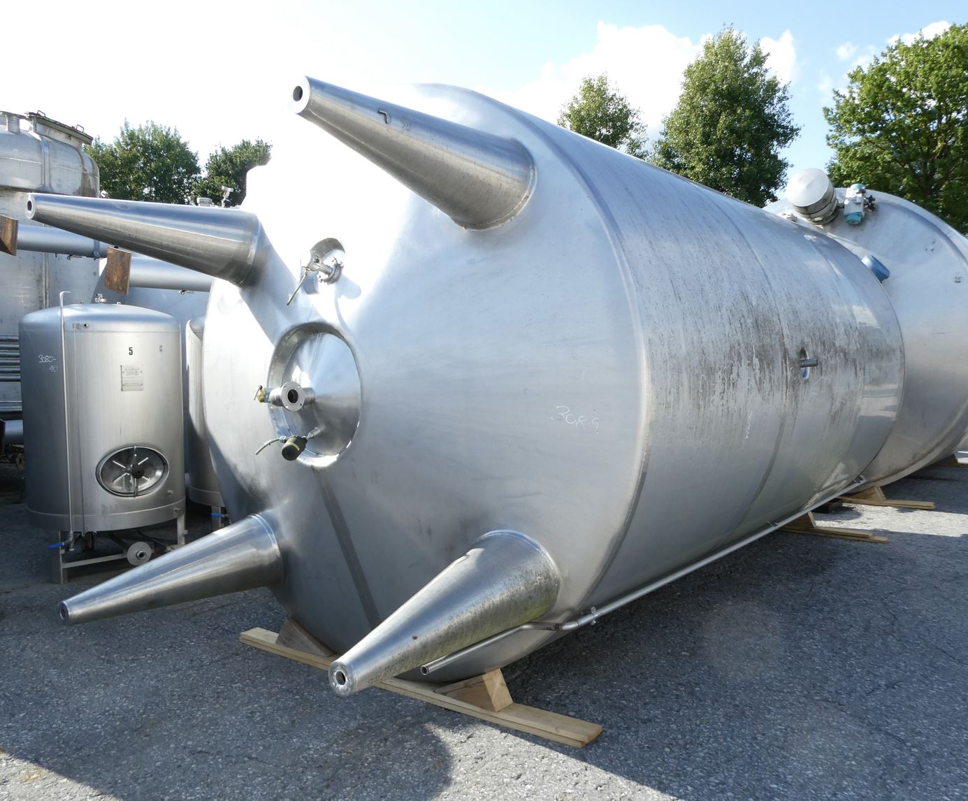 Behälter 20.000 Liter aus V2A. isoliert, temperierbar, gebraucht