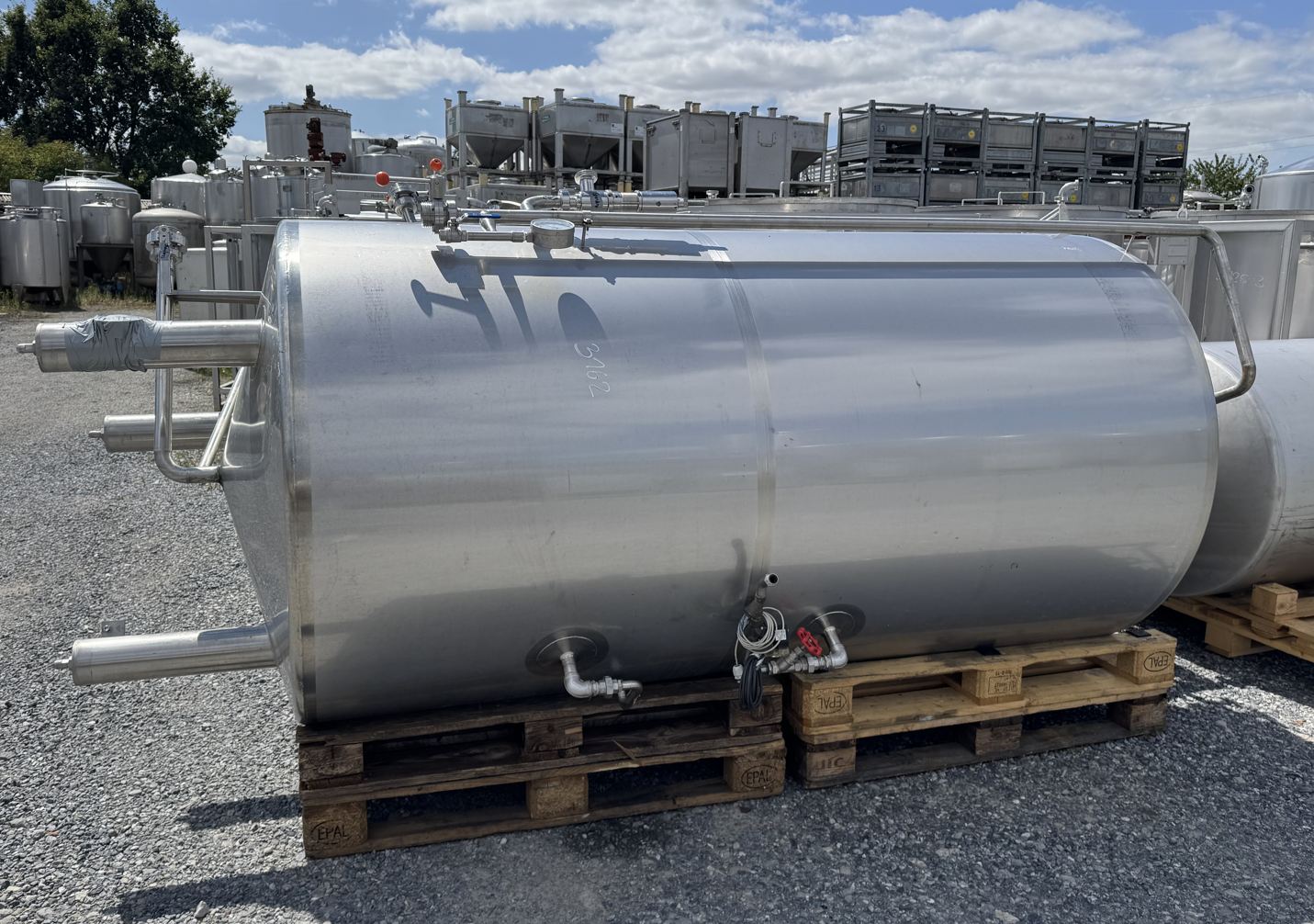 Drucktank 2.160 Liter aus V2A, kühlbar, isoliert
