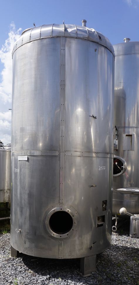 Behälter 4.500 Liter aus V4A, isoliert
