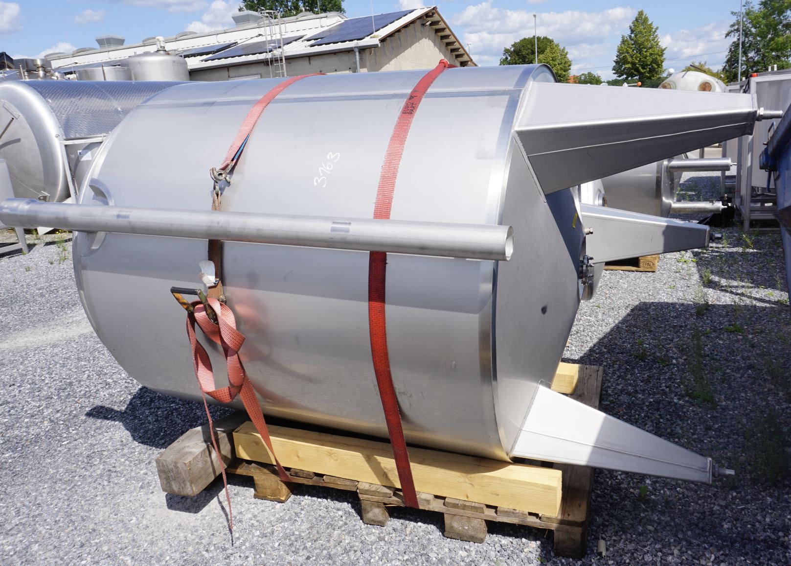 Behälter 2.530 Liter aus V4A, isoliert