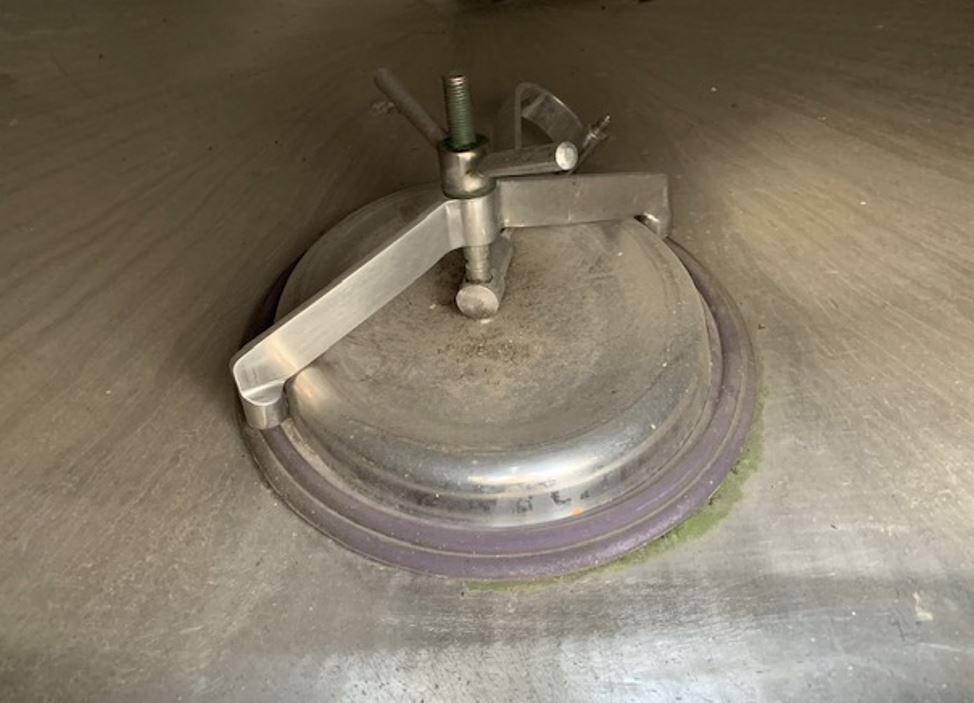 Behälter 29.000 Liter aus V2A, gebraucht, temperierbar