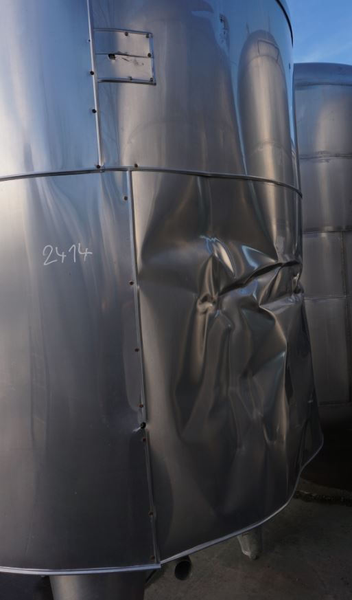 Behälter 2.500 Liter aus V2a, isoliert