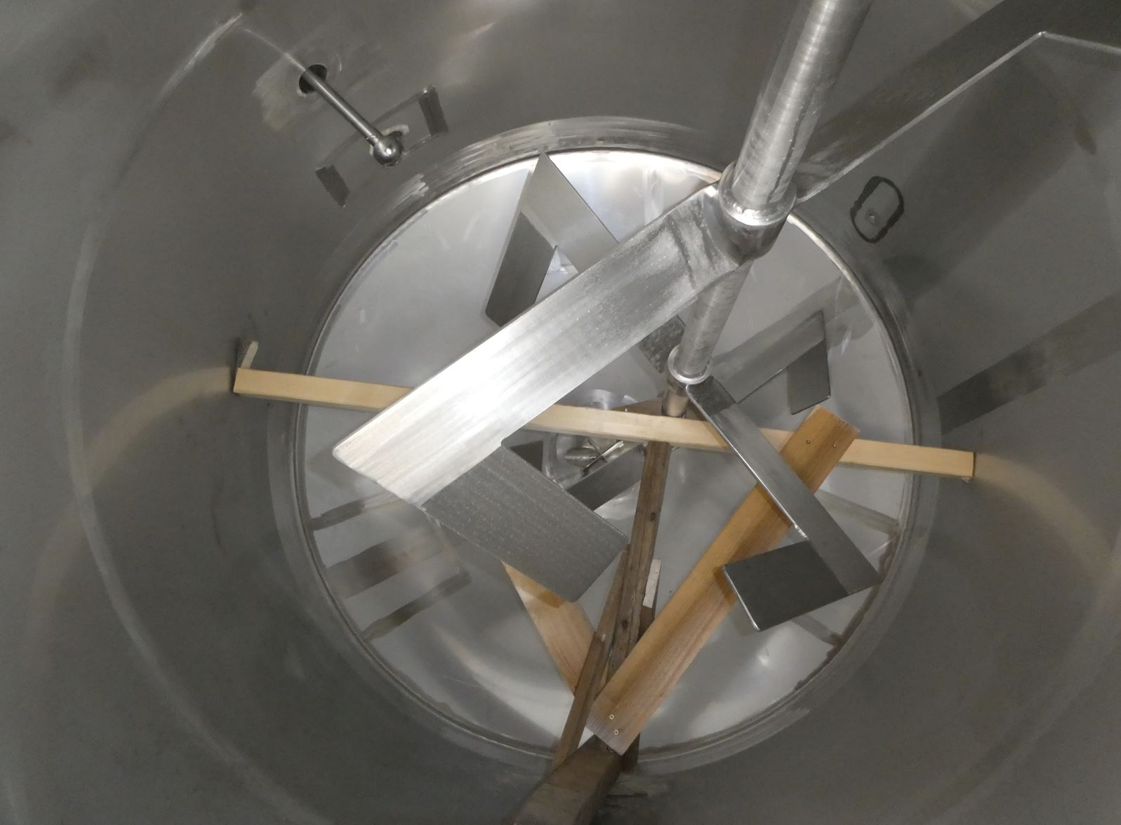 Behälter 5.500 Liter aus V2A isoliert, gebraucht