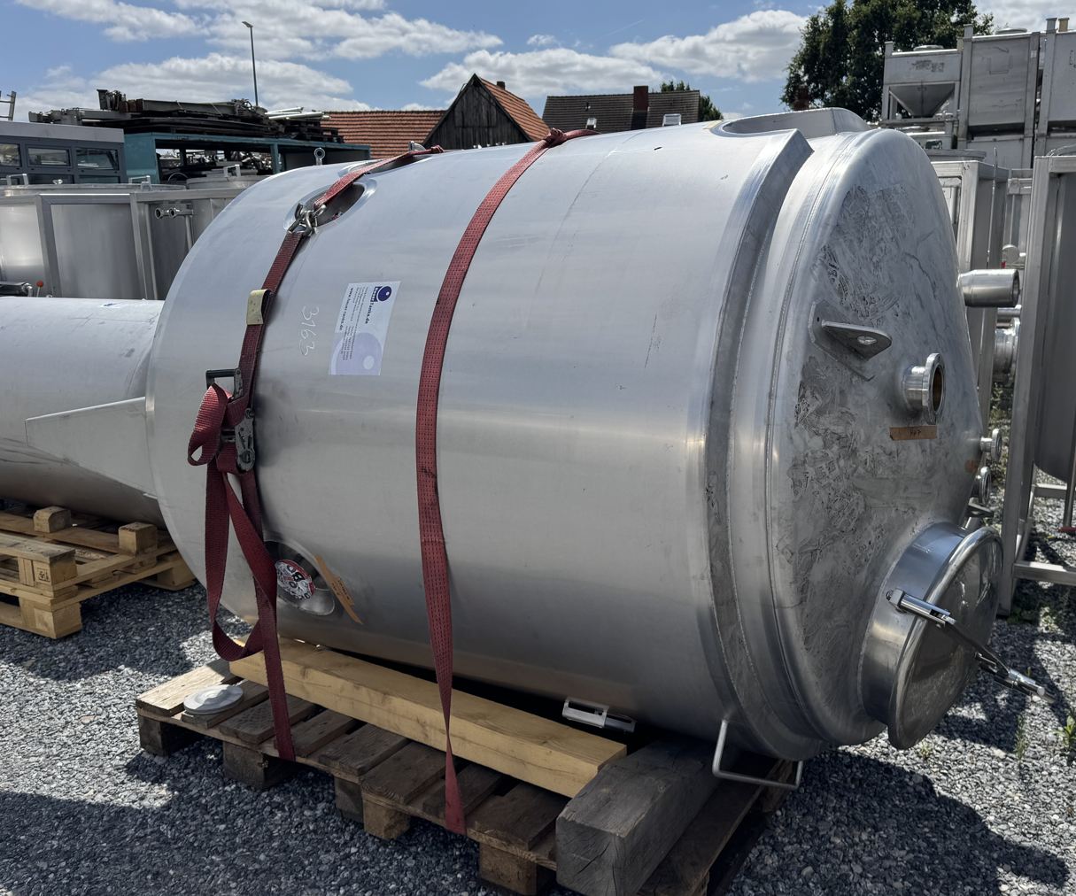 Behälter 2.530 Liter aus V4A, isoliert