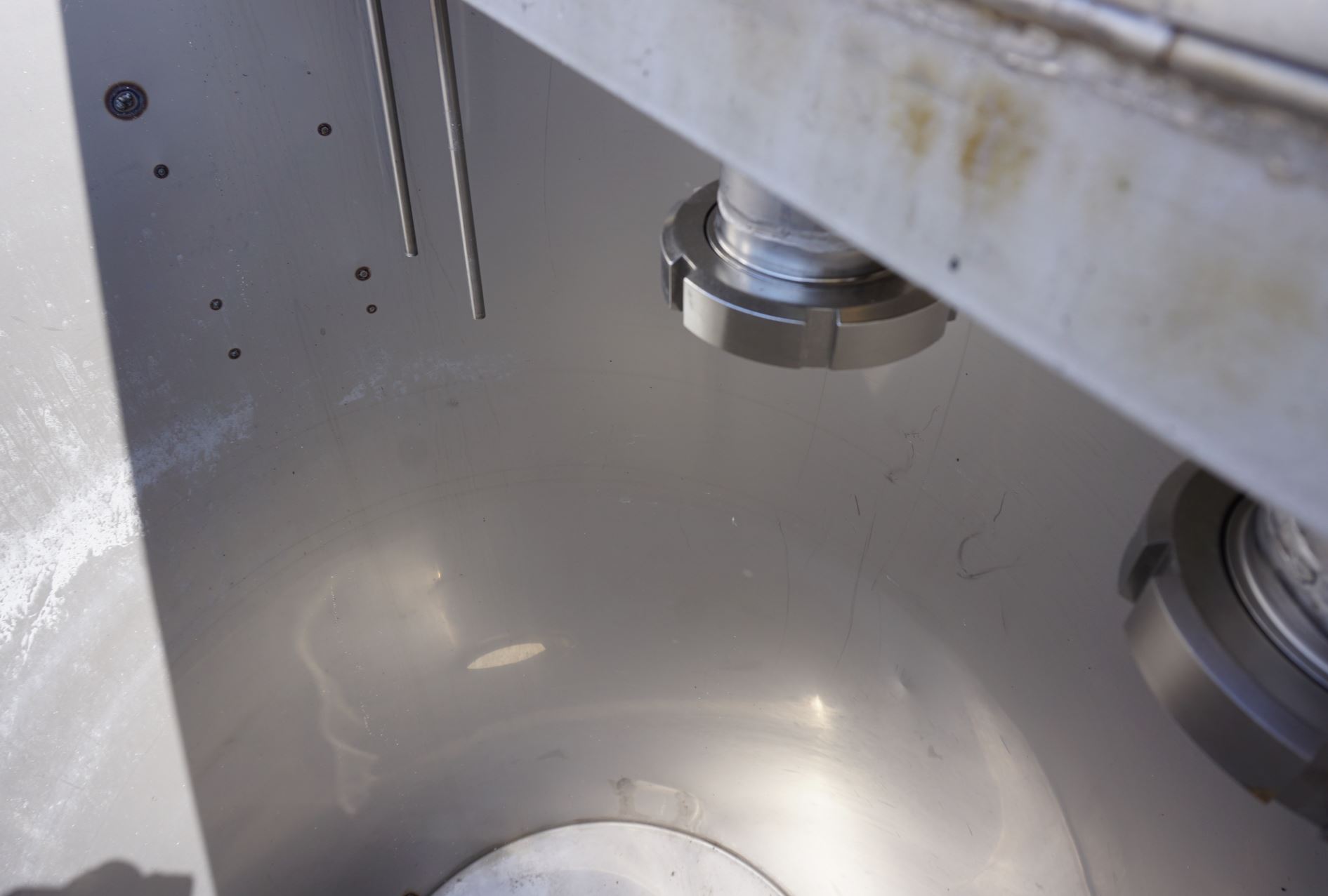 Behälter 750 Liter aus V2A einwandig, gebraucht
Bauform: stehend