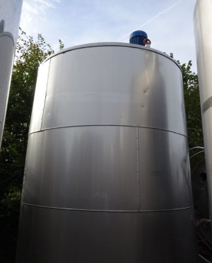 Behälter 9.500 Liter aus V2A, gebraucht, isoliert
