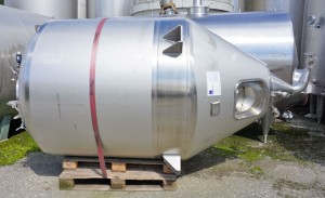 Behälter 3.000 Liter aus V2A isoliert, gebraucht
Bauform: hängend