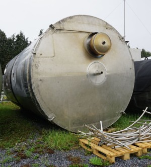 Behälter 58.000 Liter aus V2A isoliert, gebraucht